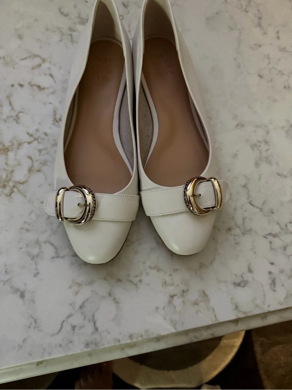 Naturalizer White Leather Heeled Pumps with Silver Buckle